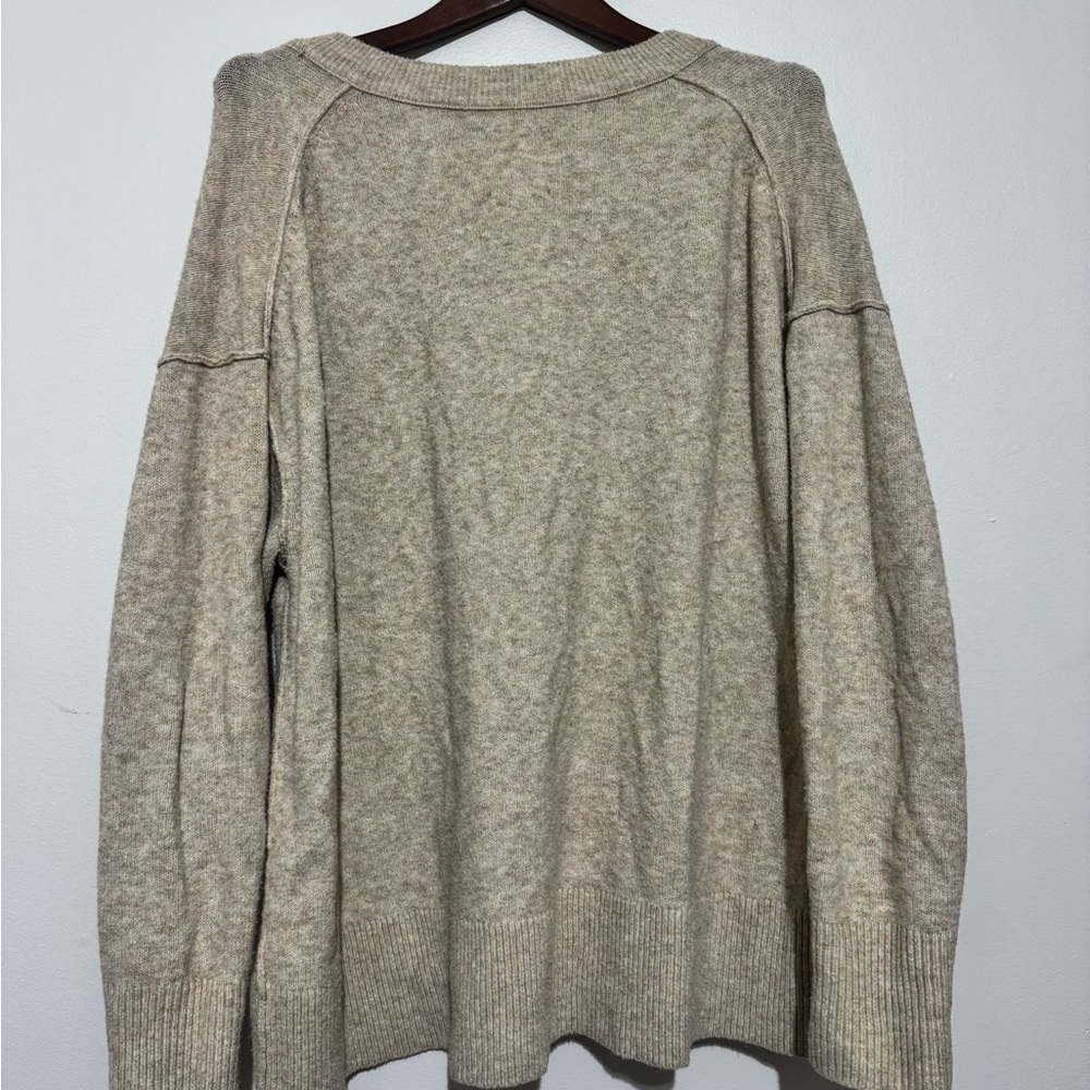 Aerie Unreal V Neck Sweater Womens Size Large Beige Oversized Long Sleeve - Picture 6 of 11